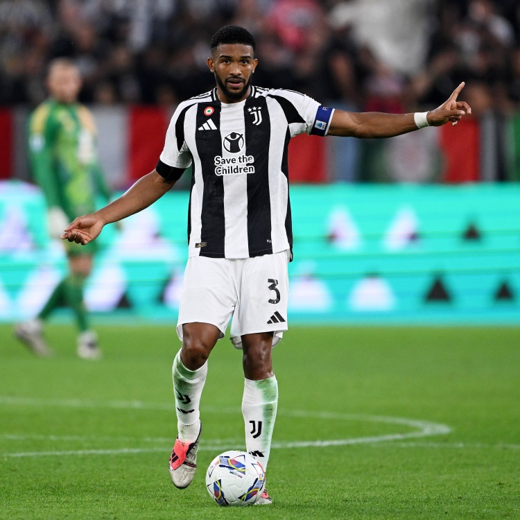 欧冠半决赛时间-布雷默：作为球员我认为那不是点球 0-3的比分太过分要向球迷道歉